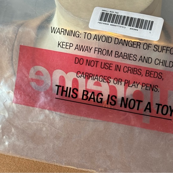 🎯SOLD🎯 Supreme Small Box Logo Short Sleeve Tee - Picture 7 of 12